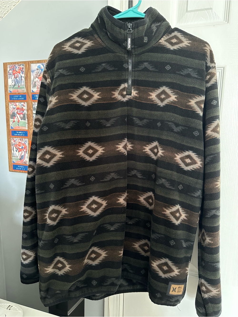 Hurley Quarter zip size large